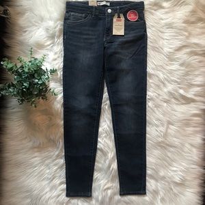 Levi’s 710 SuperSkinny Jeans Dark Wash